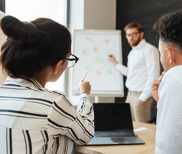 COMAD Academy ofrece entrenamientos y capacitaciones personalizadas en contratos FIDIC y temas clave para la industria de la construcción.
